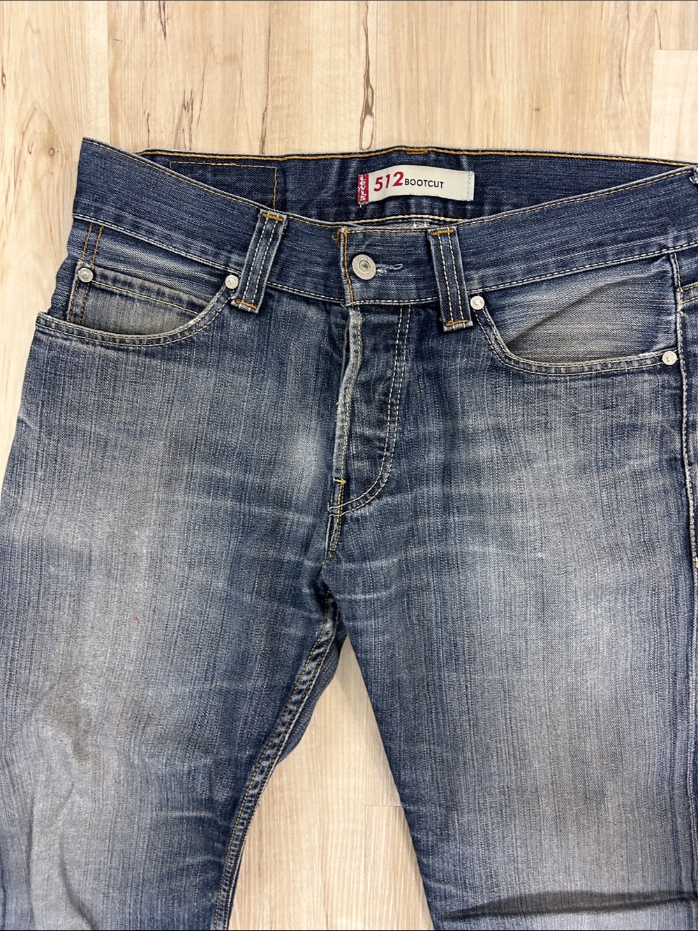 Levi's Men's Faded and distressed Blue Bootcut Jeans 512 boot cut - Picture 3 of 6
